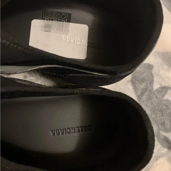 Balenciaga NWOT Black Knit & Leather Sneakers - Picture 6 of 9